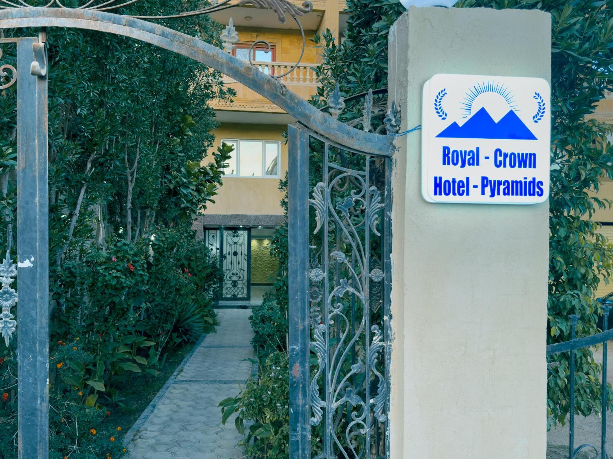 Royal Crown Hotel Giza Pyramids View Kafret el-Gabal Exteriör bild