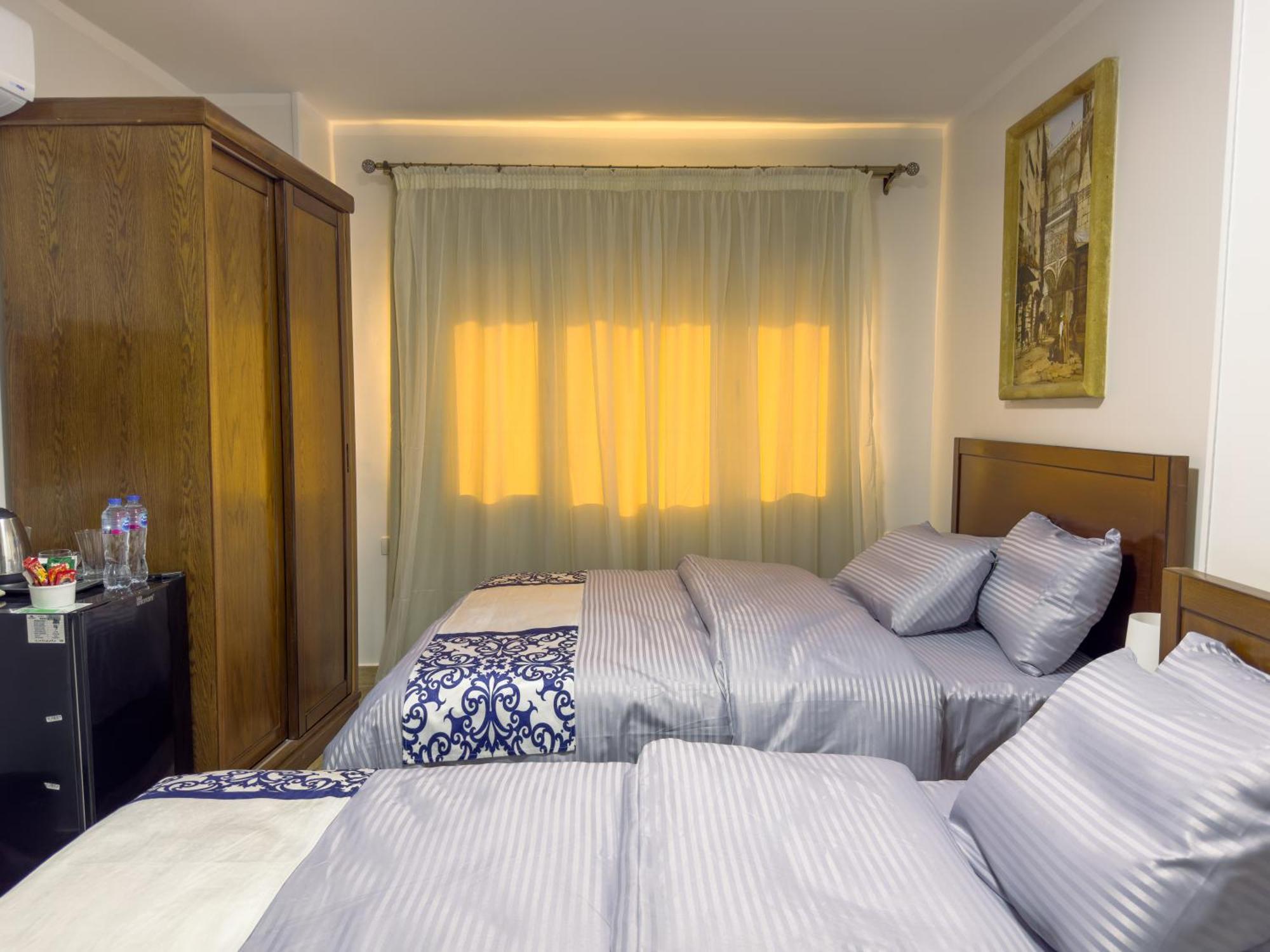 Royal Crown Hotel Giza Pyramids View Kafret el-Gabal Exteriör bild